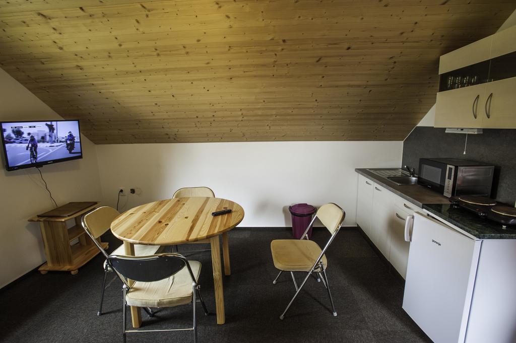 Penzion A Apartmany Skipark Hrabesice Krasne 外观 照片