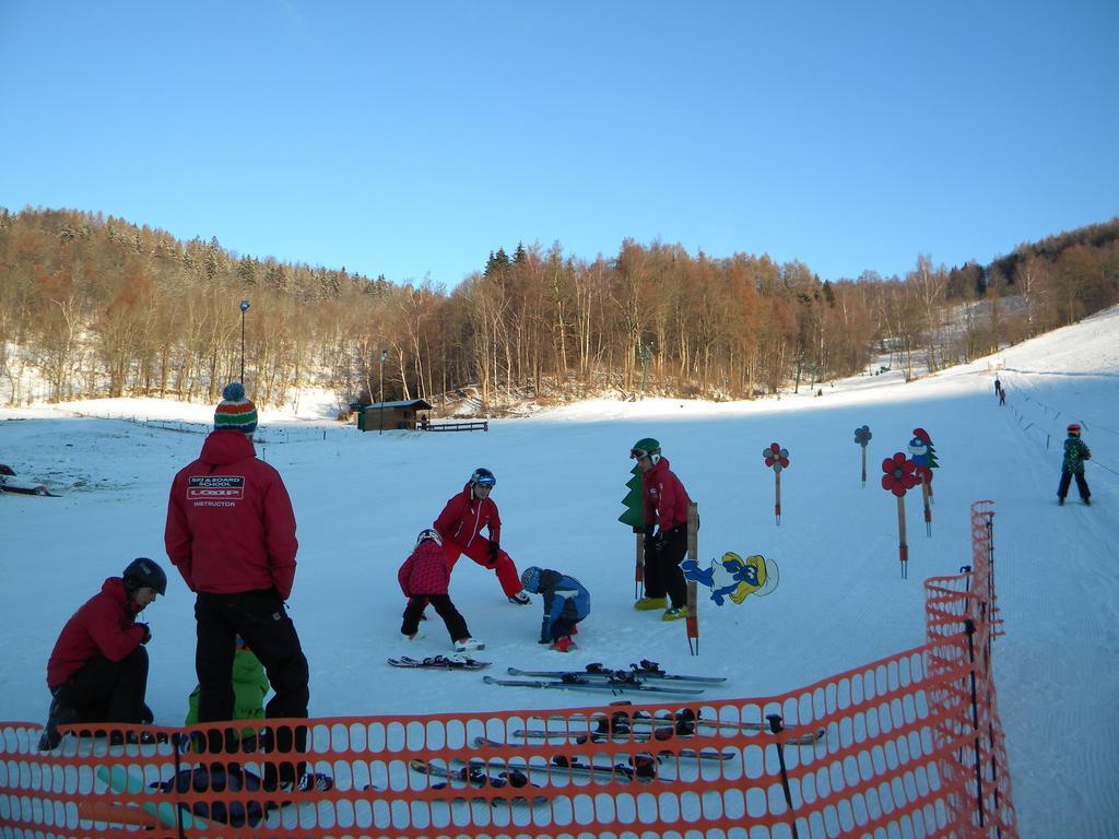 Penzion A Apartmany Skipark Hrabesice Krasne 外观 照片